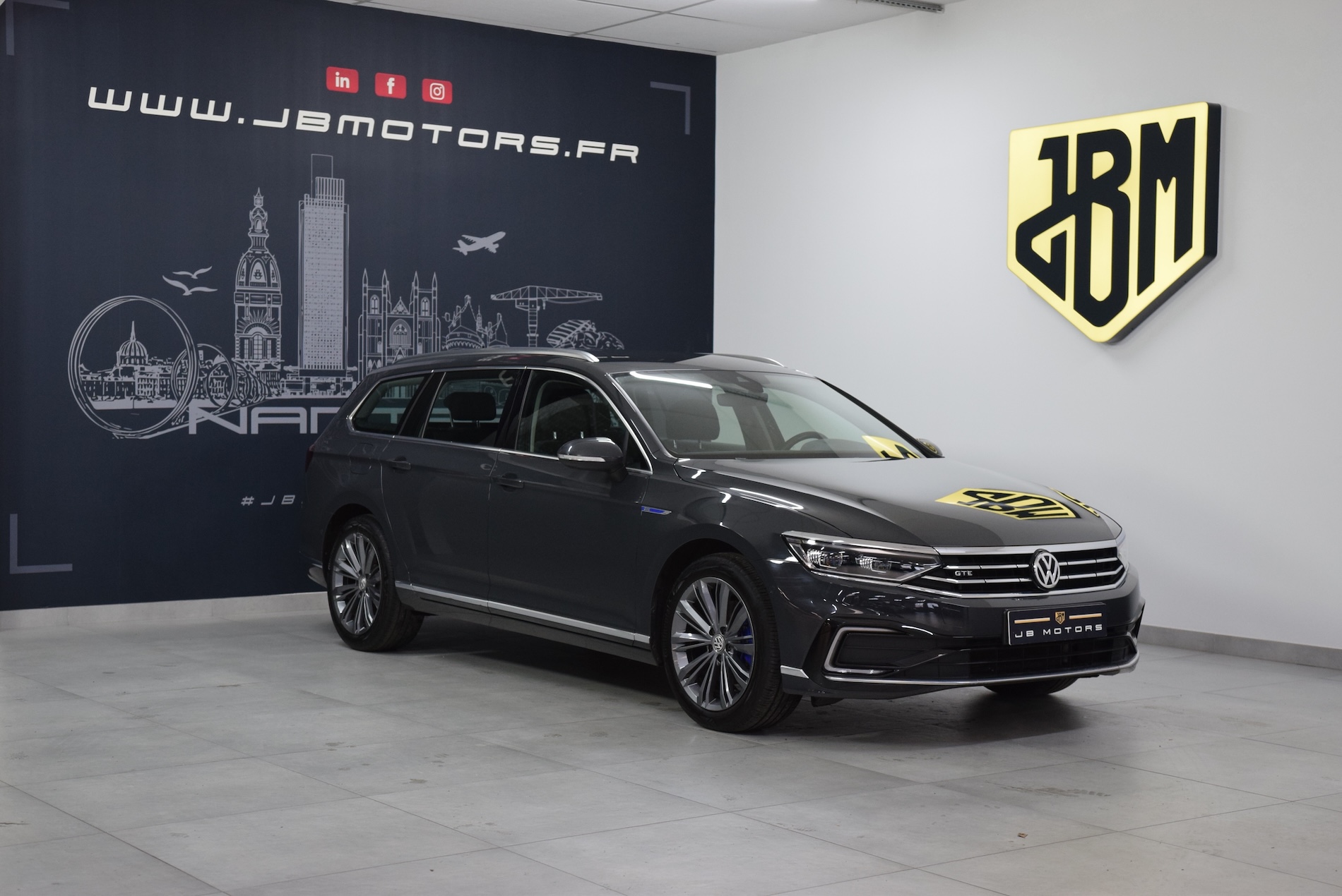 VOLKSWAGEN-PASSAT SW