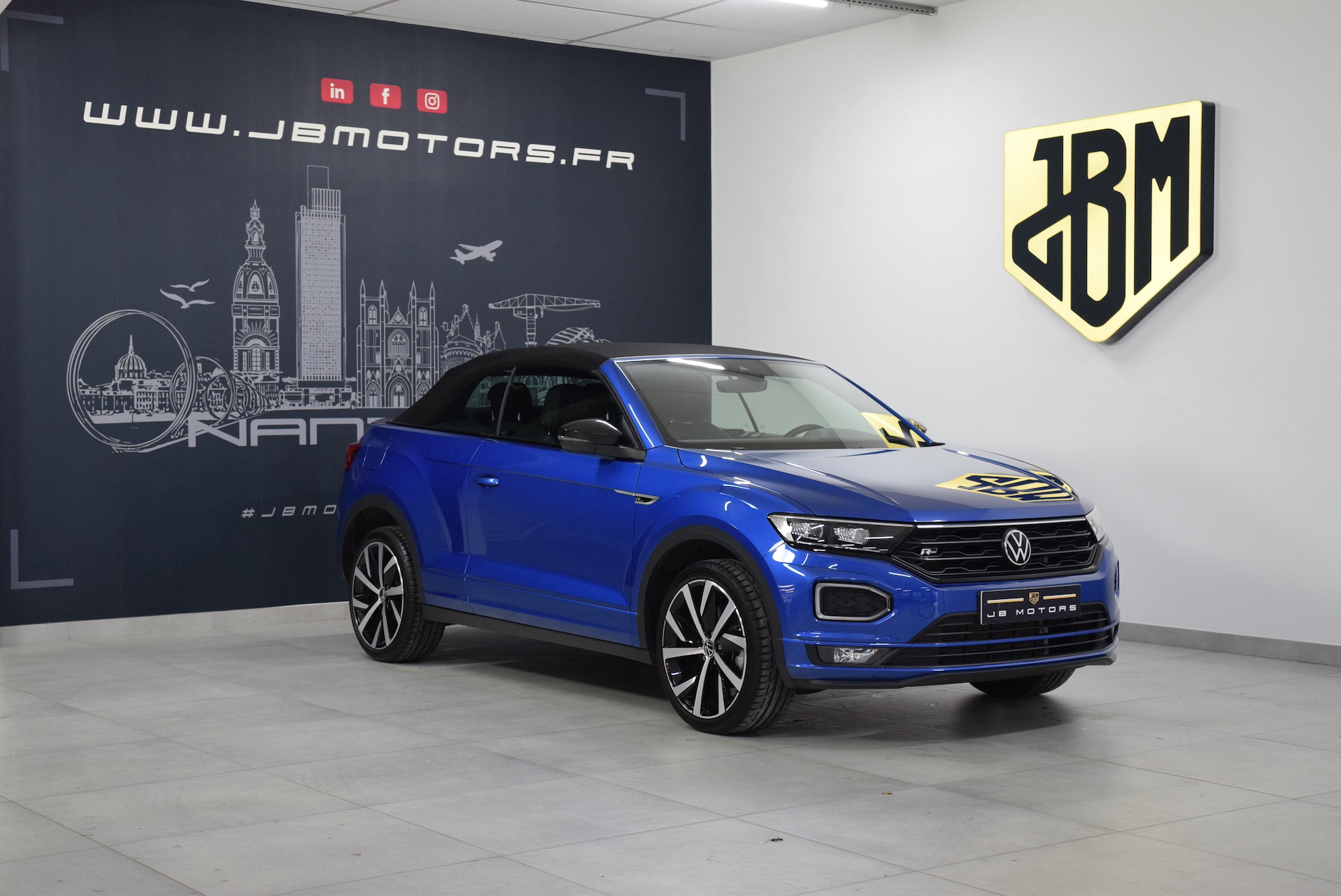 VOLKSWAGEN-T-ROC CABRIOLET